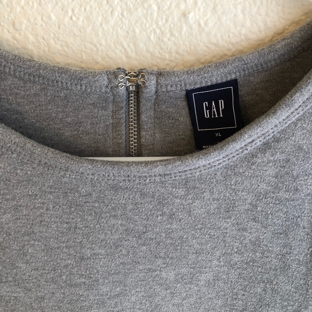 GAP Peplum Top - Picture 3 of 3